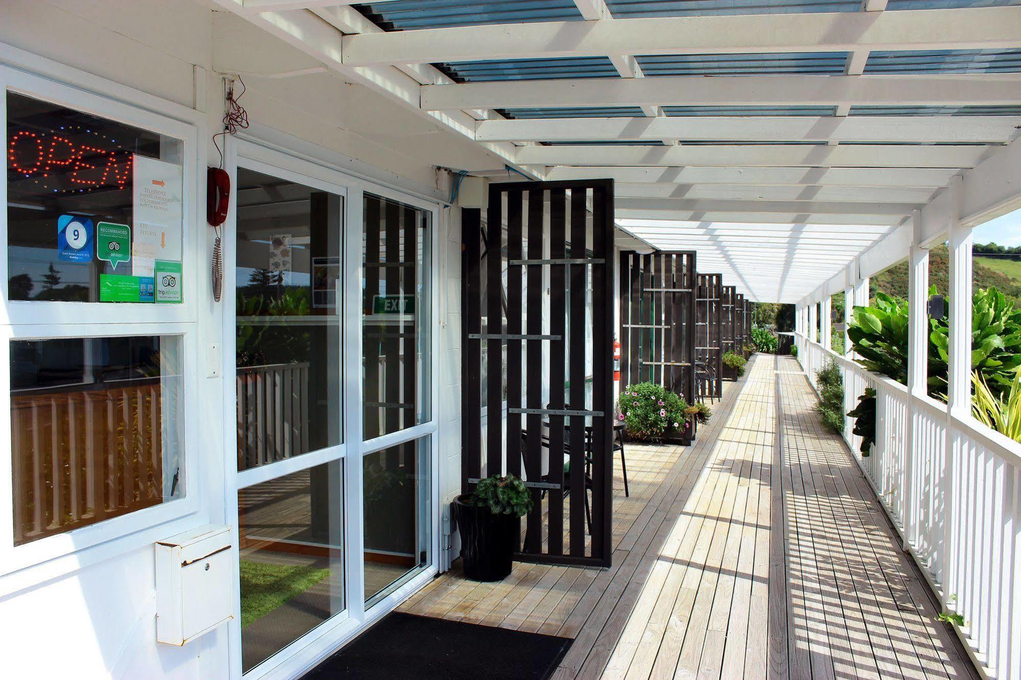 Te Awa Motel Уонгануи Экстерьер фото